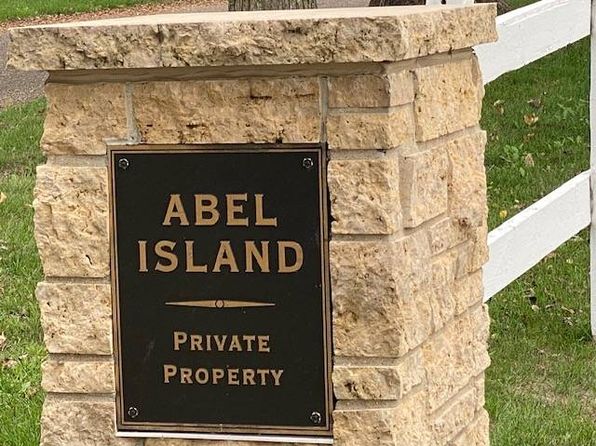169 Abel Dr, Guttenberg, IA 52052