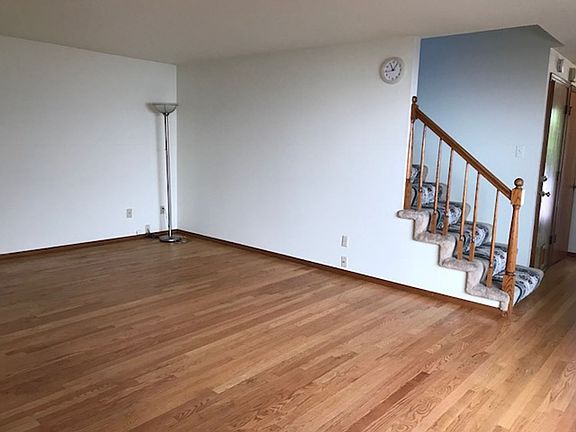 5th image of 3840 NE 89th St #4710B3568