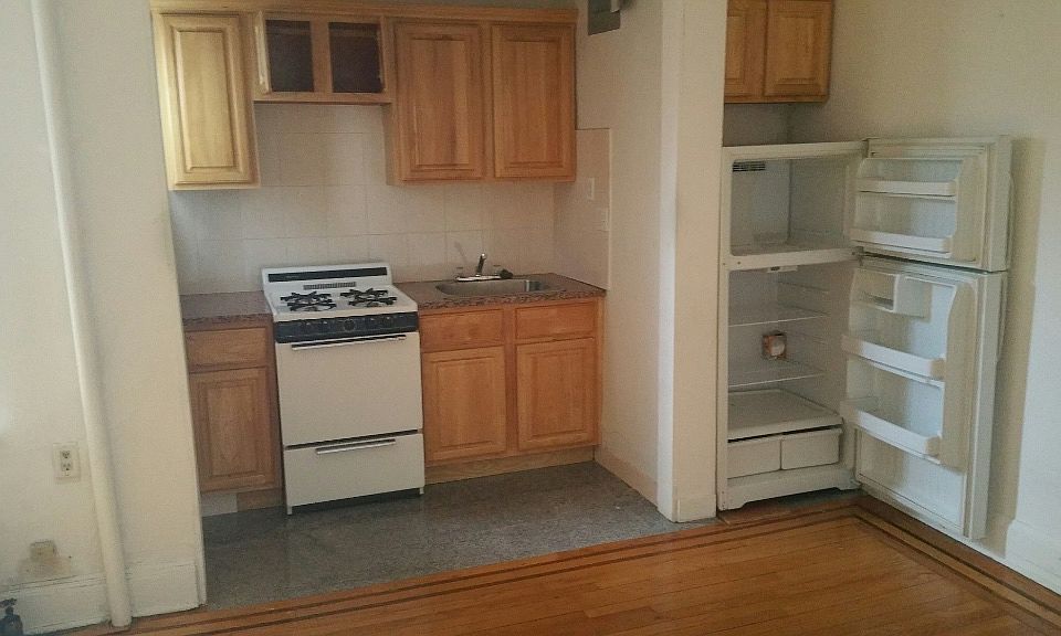 1st image of 6 West Ave APT 1
