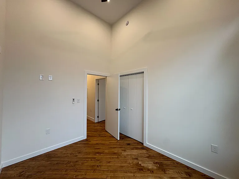 401 N Warren St #101 — Photo 12
