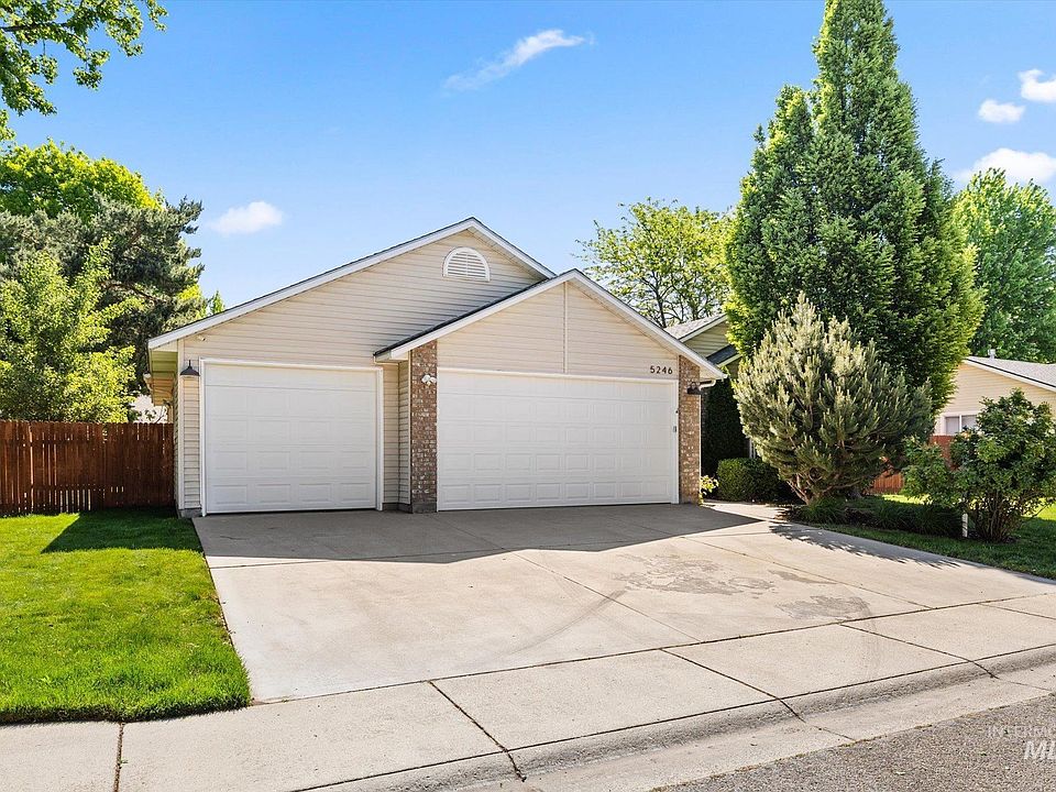 1st image of 5246 N Hertford Way