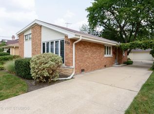 639 N Dee Rd, Park Ridge, IL 60068