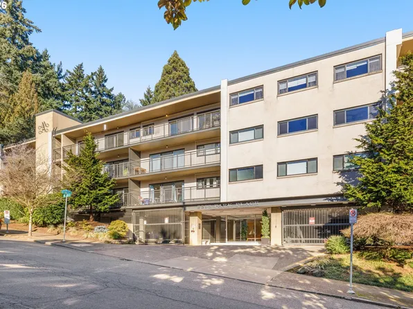 2393 SW Park Pl Unit 302, Portland, OR 97205