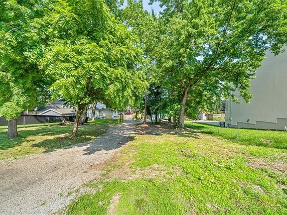 5th image of 1817 Mercier St