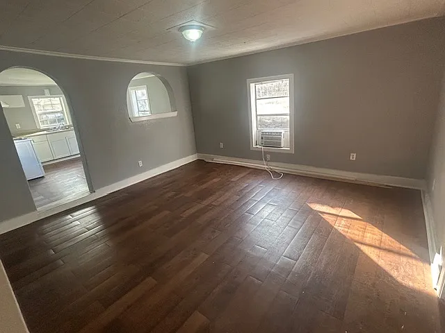 105 N Carver St — Photo 8
