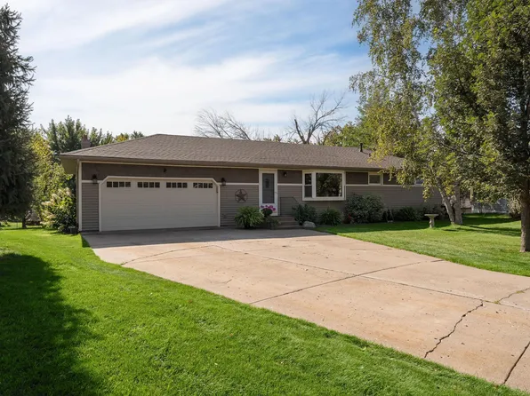 11739 Monroe St NE, Blaine, MN 55434