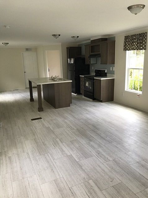 2nd image of 13972 Bluegrass Dr