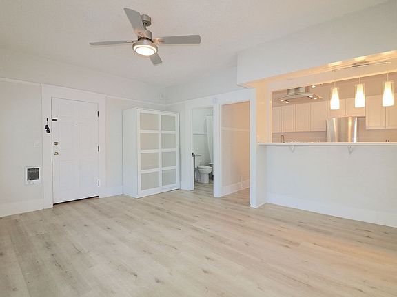2nd image of 2142 5th Ave APT 1