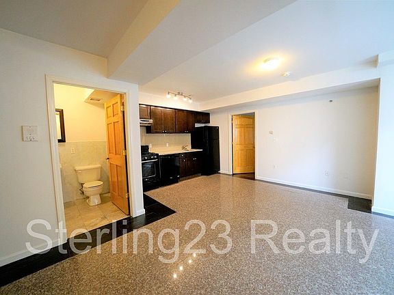 5th image of 2320 30th Dr APT 1A