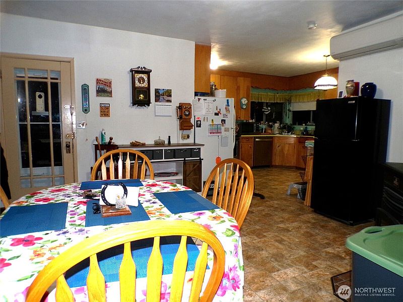 3rd image of 12649 Bald Hill Road SE