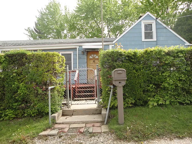 34 E Clarendon Dr photo 1