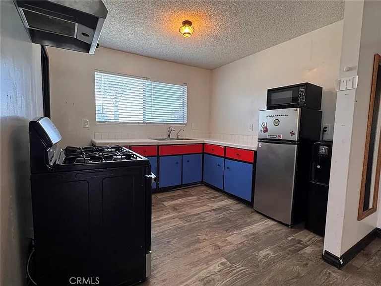 1108 W Las Palmas Dr — Photo 6