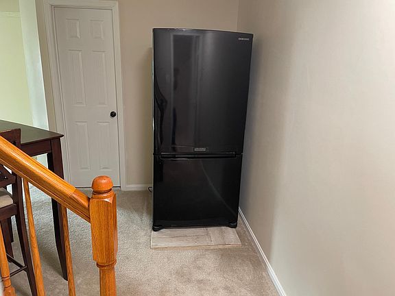 2nd image of 13827 Regal Ct