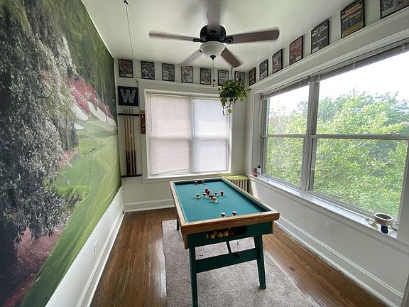 5th image of 925 W Cornelia Ave APT 3A