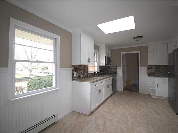 3rd image of 226 5th Ave