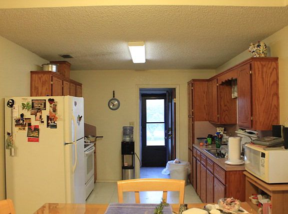 3rd image of 819 E Roosevelt St