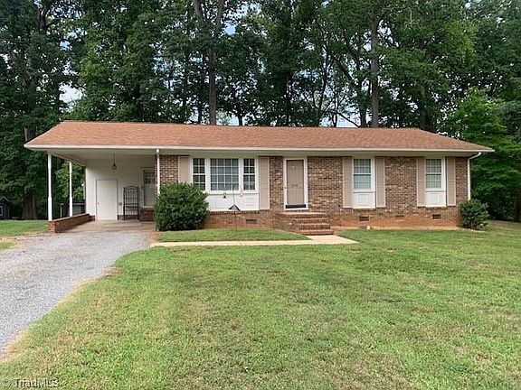 2nd image of 2306 Woodland Dr