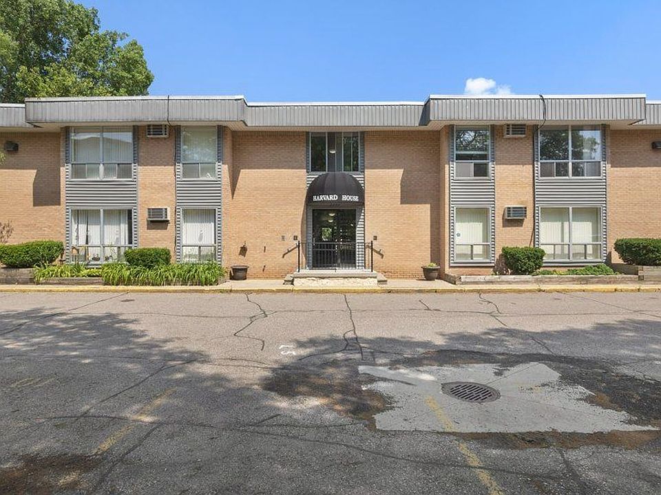1st image of 2200 Berkley Ave APT 105