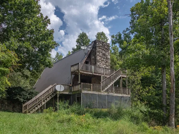 156 Tracy Rd, Hohenwald, TN 38462