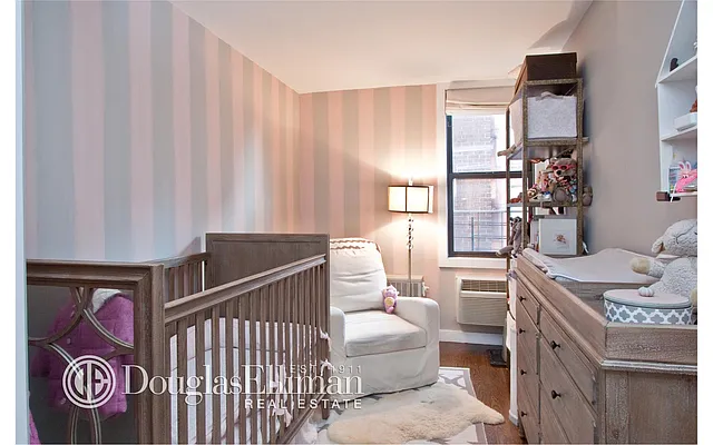 Sold by Douglas Elliman | media 15