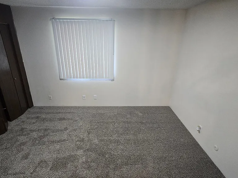 1900 E Street Apartments — Photo 7