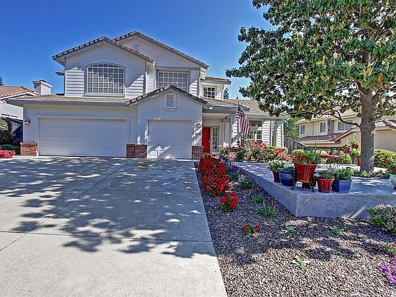 2nd image of 2107 Bates Cir