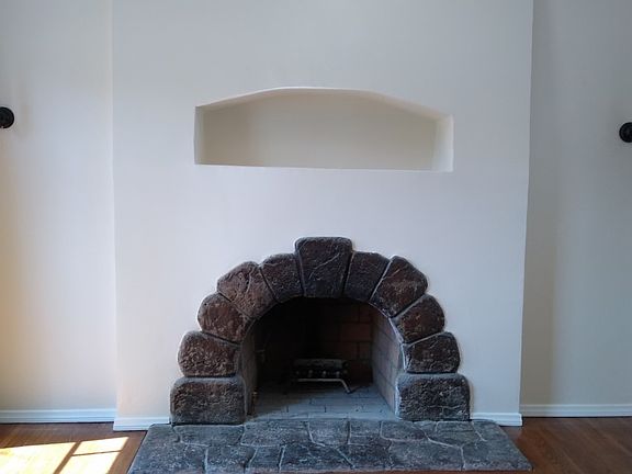 3rd image of 5114 Cahuenga Blvd