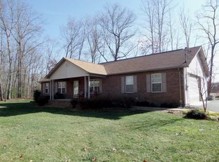 97 Crest Cir, Crossville, TN 38555