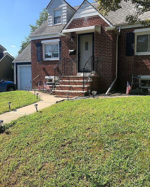 1st image of 13-14 Eastern Dr #1X