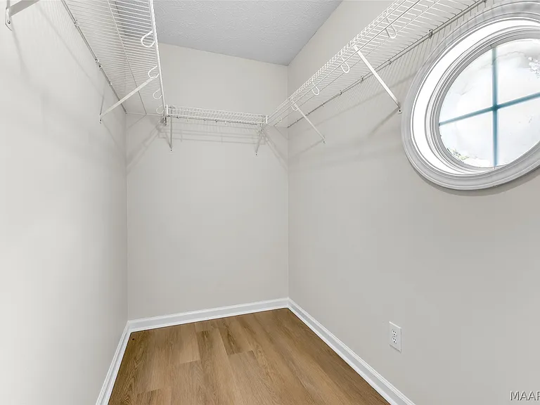 3925 Claiborne Cir — Photo 19