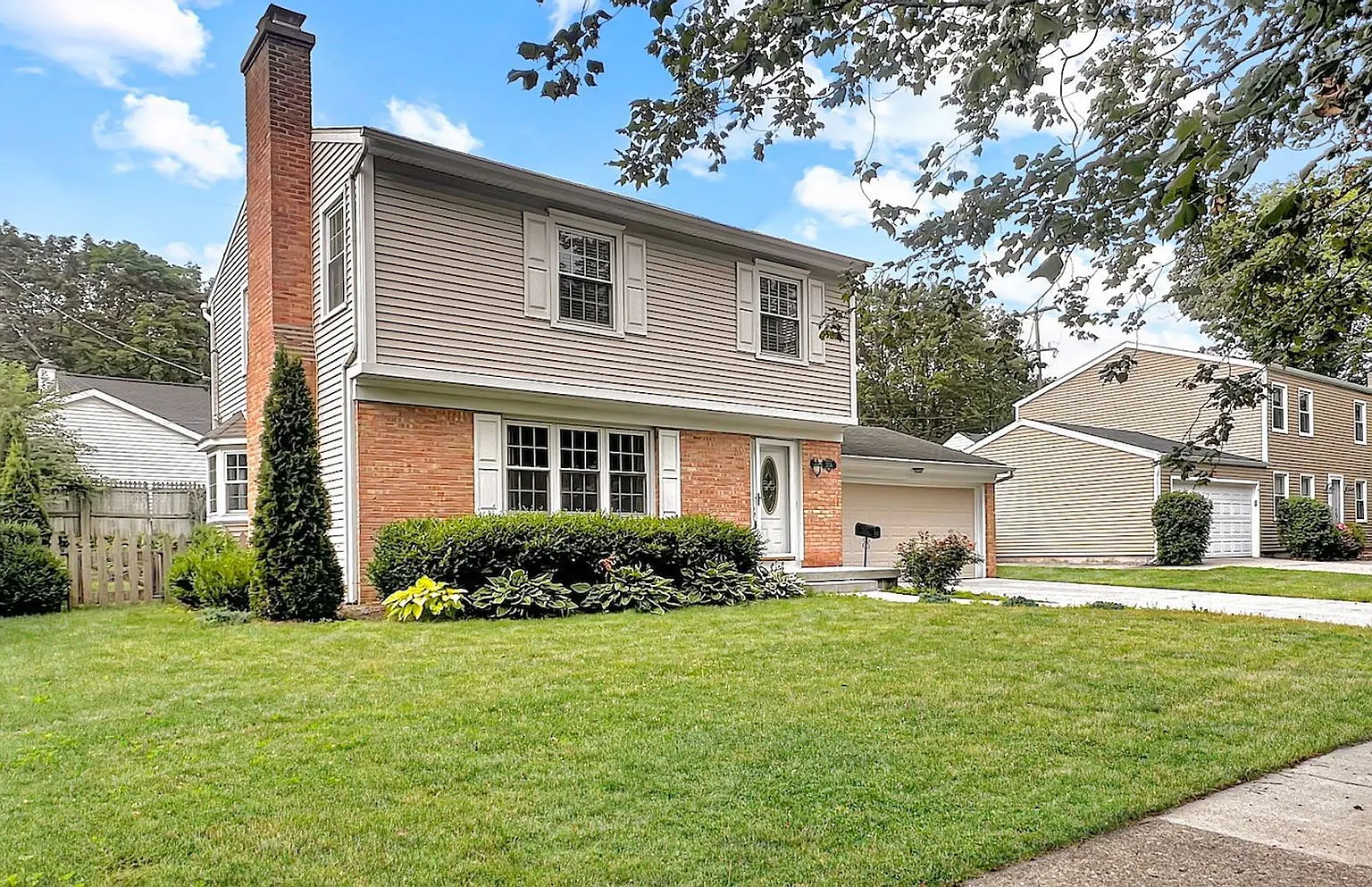 3 bed, 1.5 bath, 1792 sqft, $3,095 — Photo 1