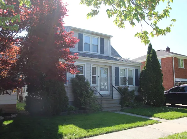 3537 16th St, Wyandotte, MI 48192