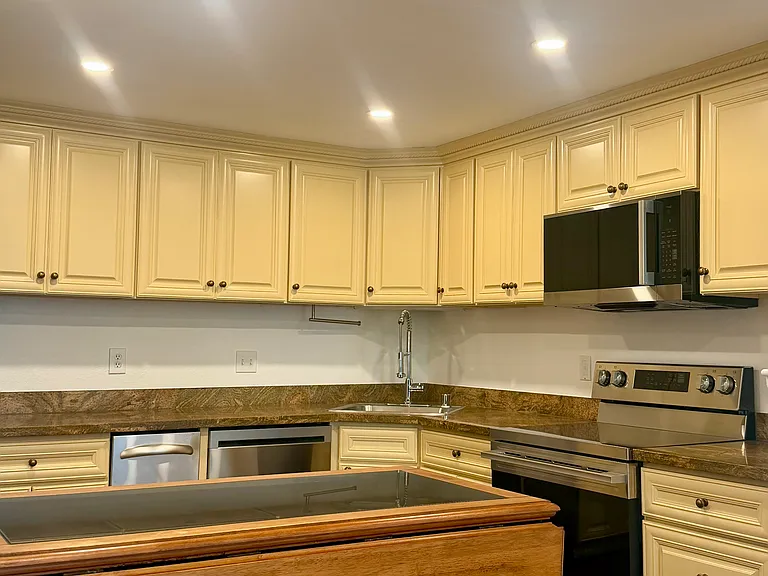 820 Sea Spray Ln #205 — Photo 9