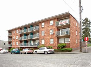 773 N 74th St APT 11, Seattle, WA 98103