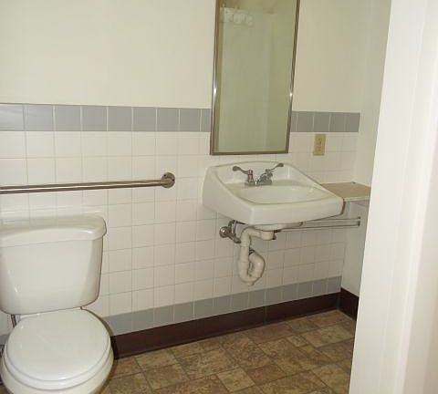 5th image of 3306 3rd Ave N
