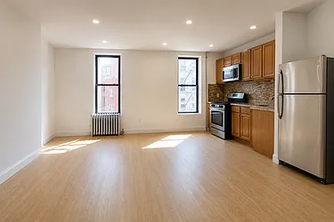 459 Pulaski Street, #2