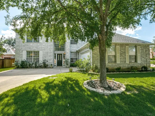 1831 Hill Ridge Dr, Flower Mound, TX 75028