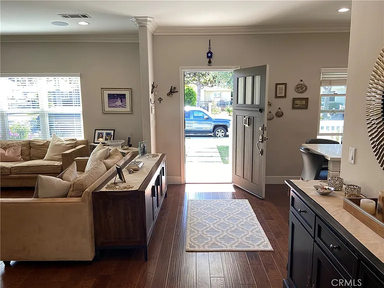 4470 Stansbury Ave — Photo 38