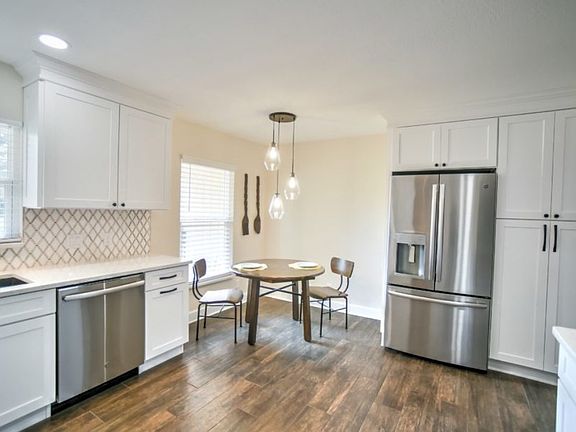 3rd image of 3 Heather Ln