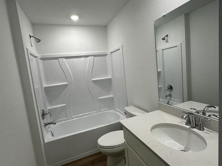 611 Holly Lakes Dr — Photo 35