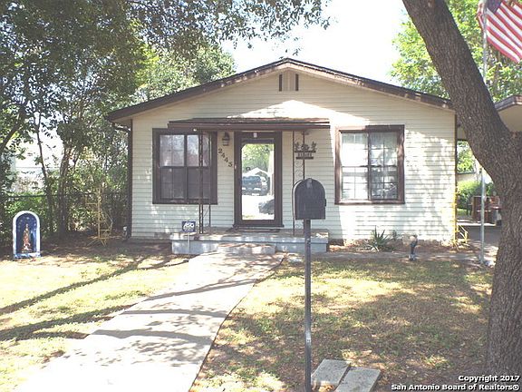 2nd image of 2443 Delgado St