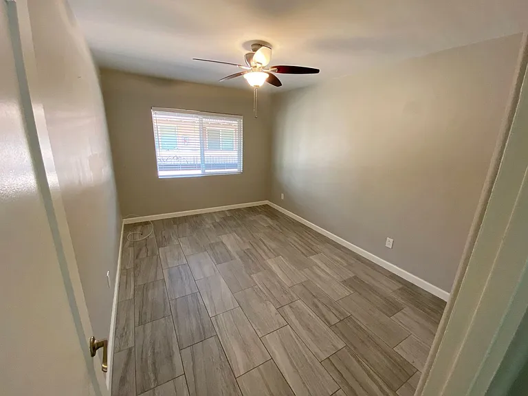 114 E Mariposa St #1 — Photo 14