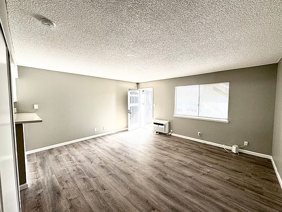 5th image of 6425 Casada Way #16