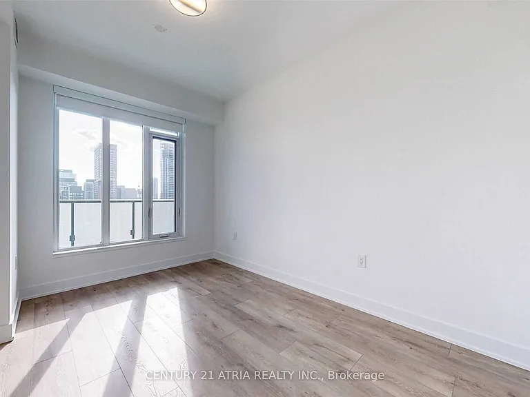 575 Bloor St E #3211 — Photo 34