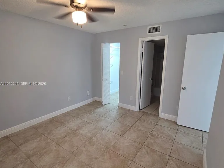1241 SW 46th Ave #1006 — Photo 5