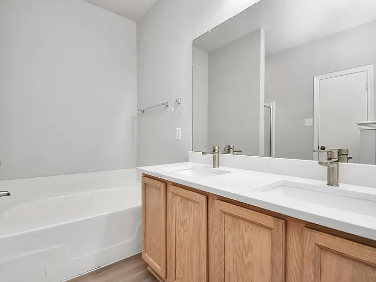 24118 Wild Horse Ln — Photo 31