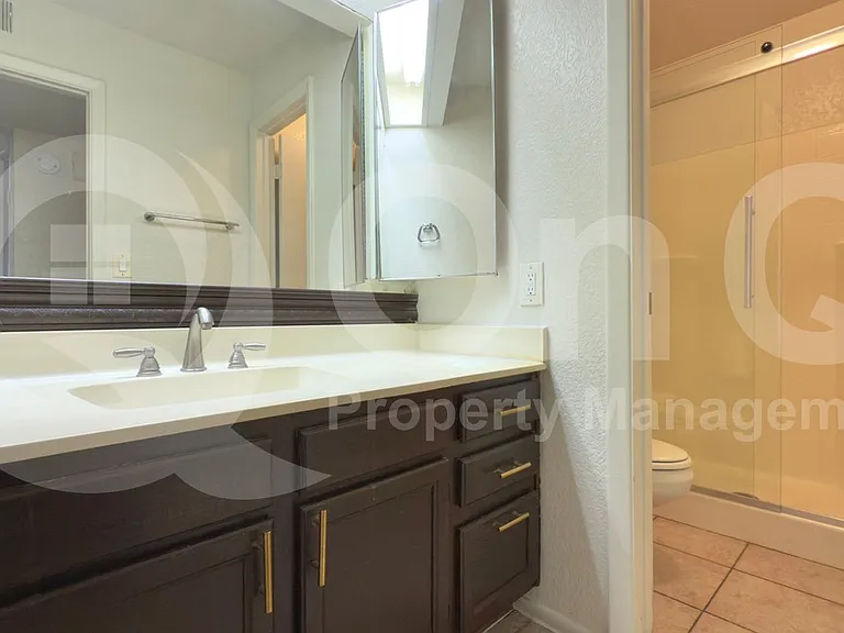 1905 E University Dr #F124 — Photo 15
