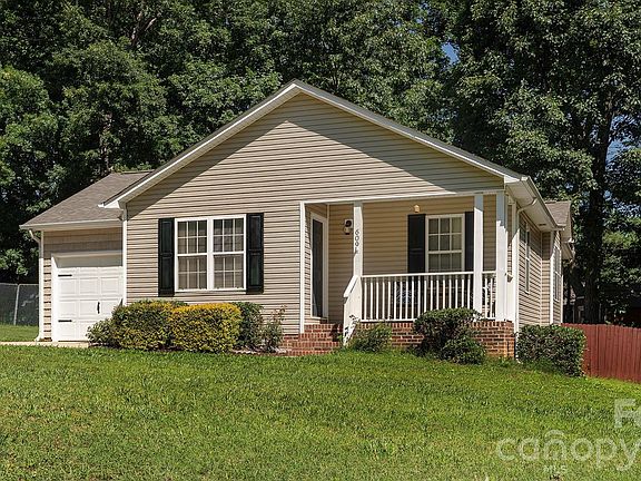 2nd image of 609 Forest Ridge Rd