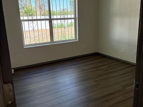 4th image of 7515 Isleta Blvd SW