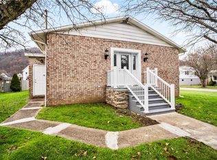 545 Elk St, Franklin, PA 16323